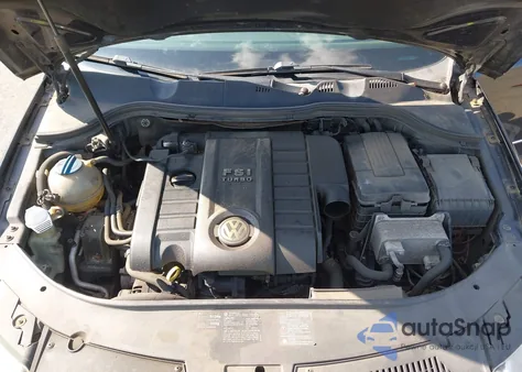 2008 Volkswagen Passat Wagon Turbo z USA, uszkodzony, nr VIN WVWXK73C38E049974